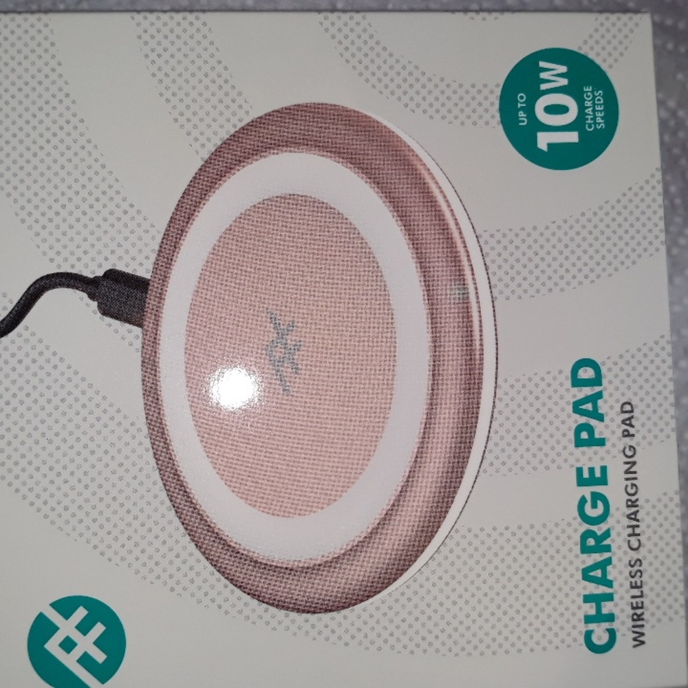 WIRELESS Charging pad By ZAGG 10W NEW NWT